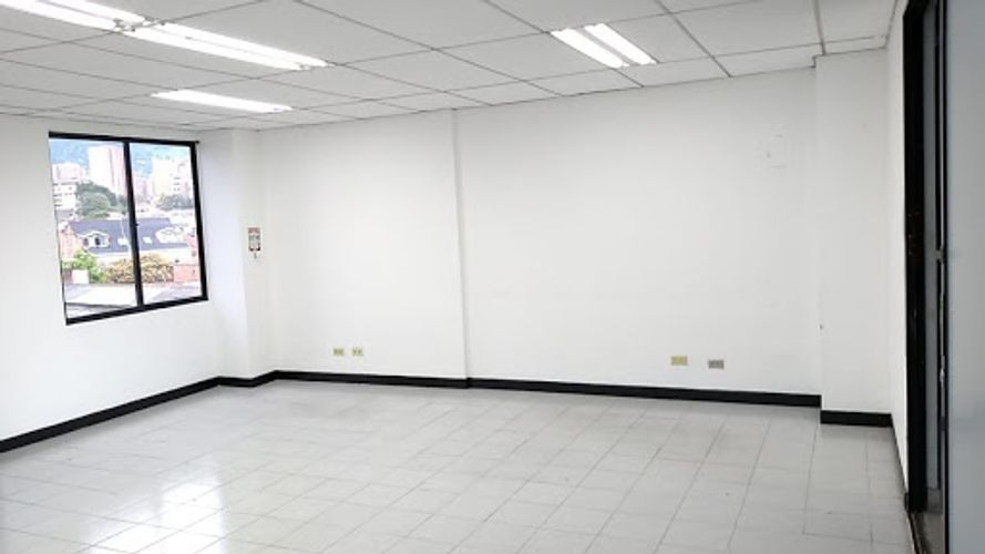 Oficina en arriendo en Lorena, Medellín, 45 m² · foto 8 de 10