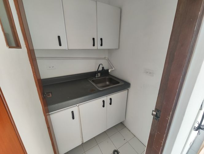 Oficina en arriendo en Laureles, Medellín, 35 m² · foto 5 de 10