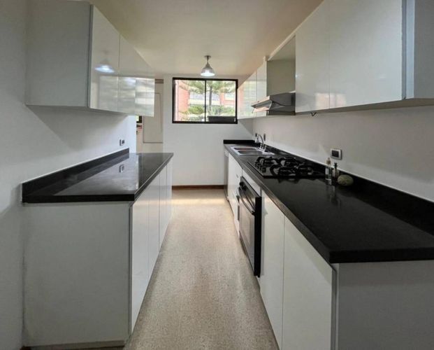 Apartamento de 3 alcobas en arriendo en Las Lomas, Medellín, 145 m² · foto 2 de 20