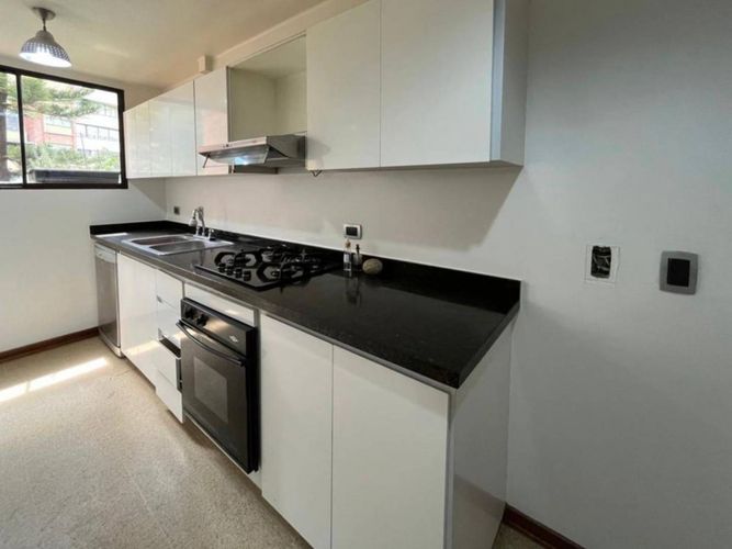 Apartamento de 3 alcobas en arriendo en Las Lomas, Medellín, 145 m² · foto 3 de 20