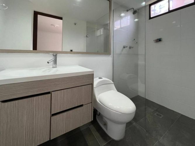 Apartamento de 3 alcobas en arriendo en Las Lomas, Medellín, 145 m² · foto 7 de 20