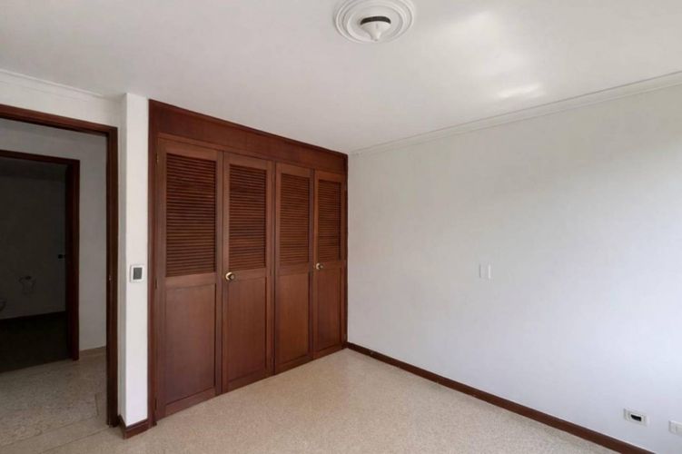 Apartamento de 3 alcobas en arriendo en Las Lomas, Medellín, 145 m² · foto 11 de 20
