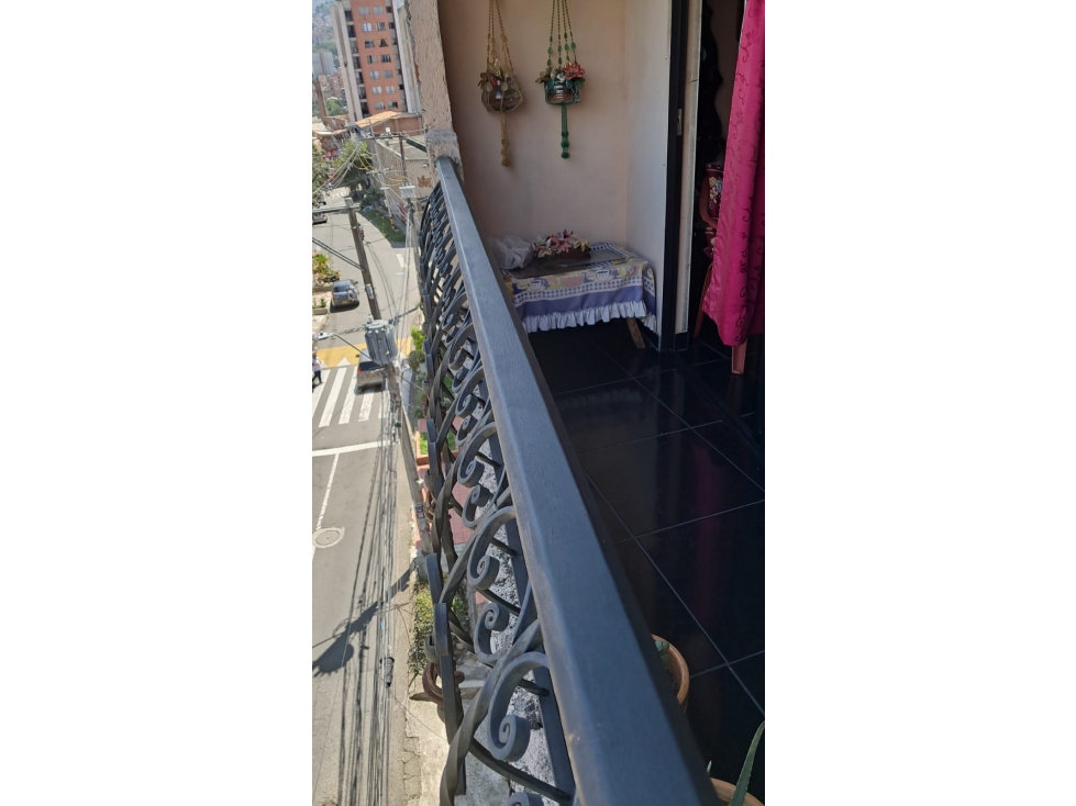 Apartamento en venta en Buenos Aires, Medellín · foto 2 de 15