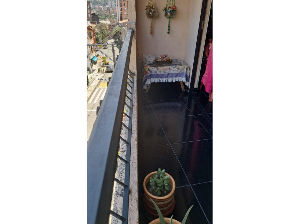 Apartamento en venta en Buenos Aires, Medellín · foto 9 de 15