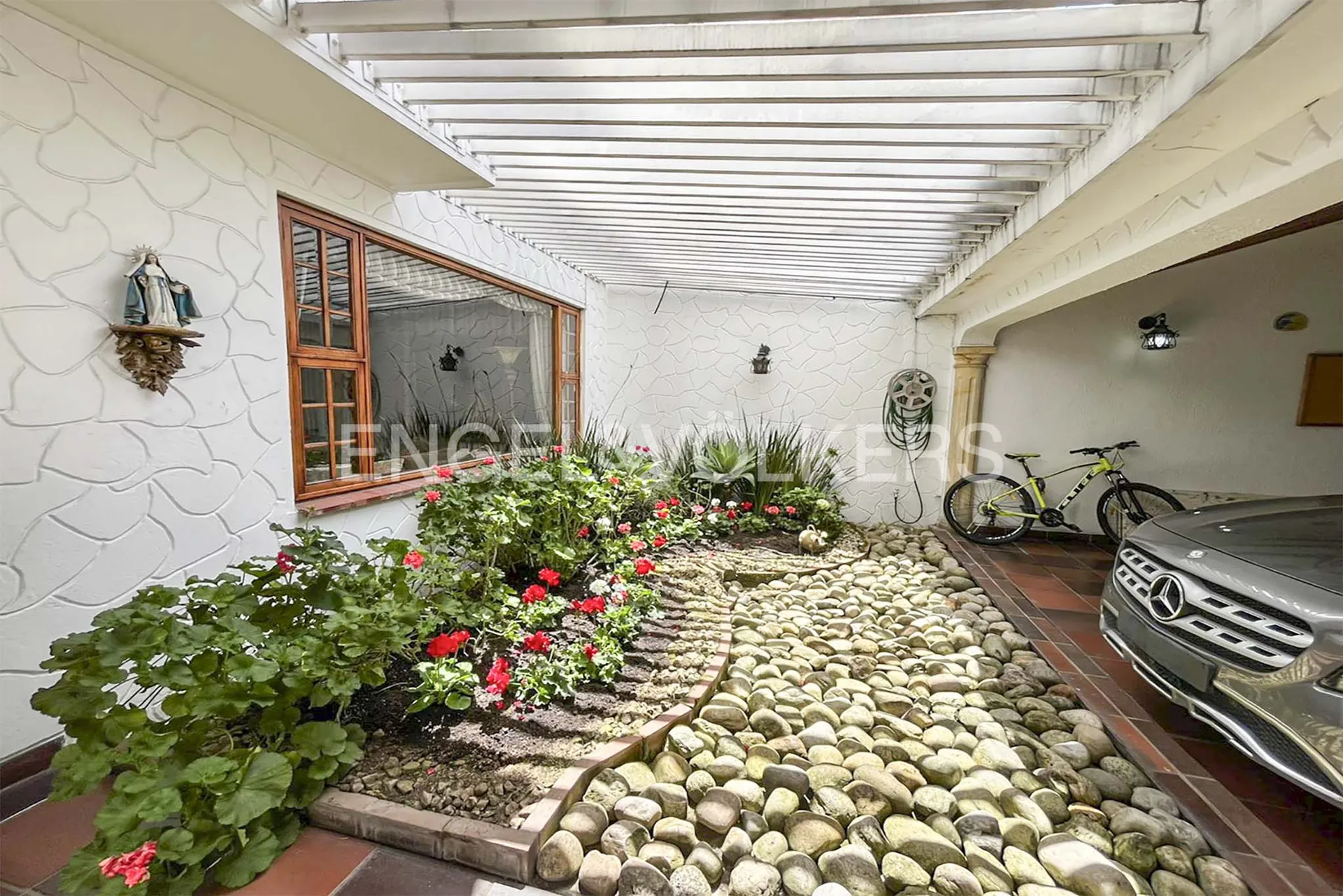 Casa en venta en Santa Barbara, Bogotá · foto 13 de 13