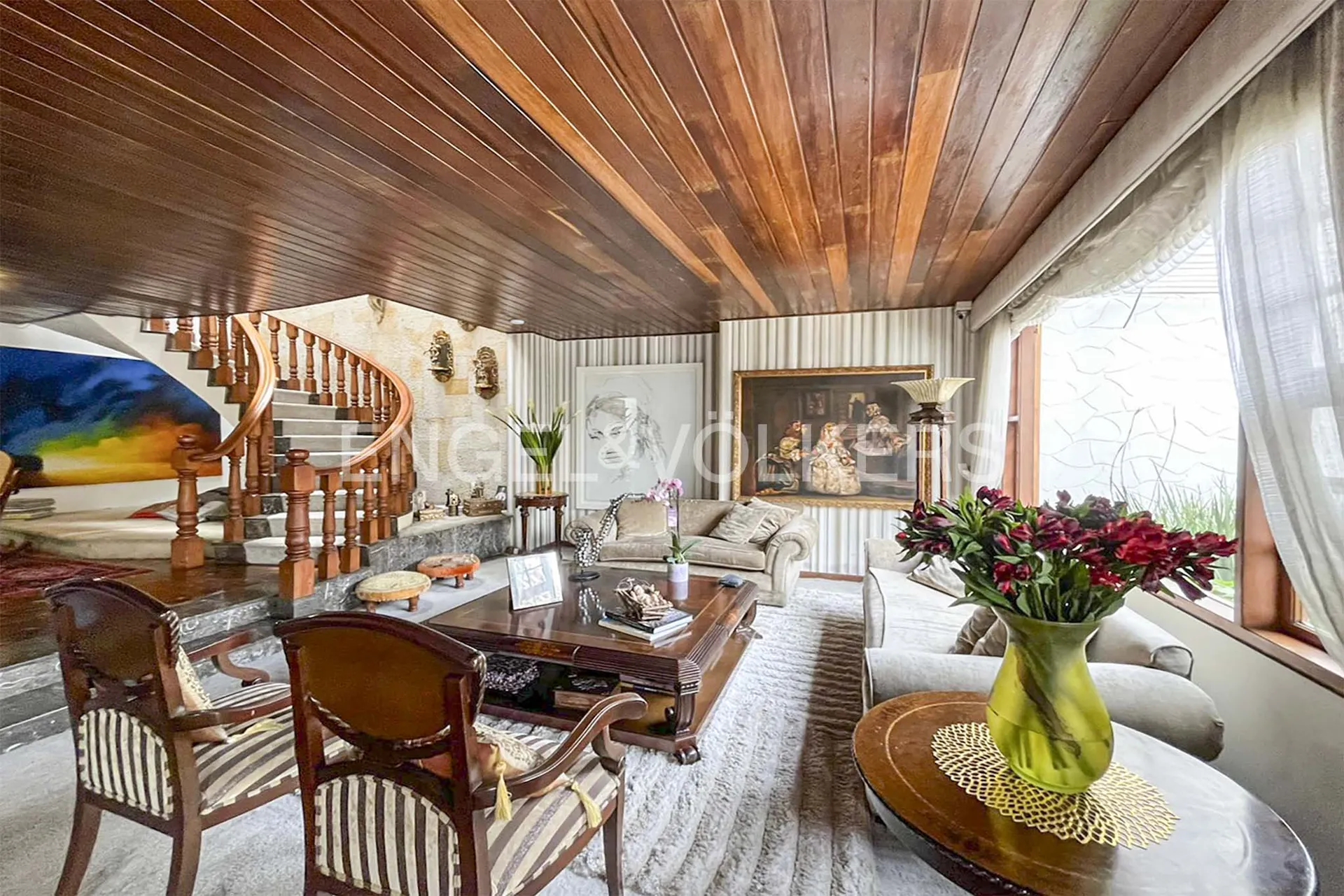 Casa en venta en Santa Barbara, Bogotá · foto 2 de 13