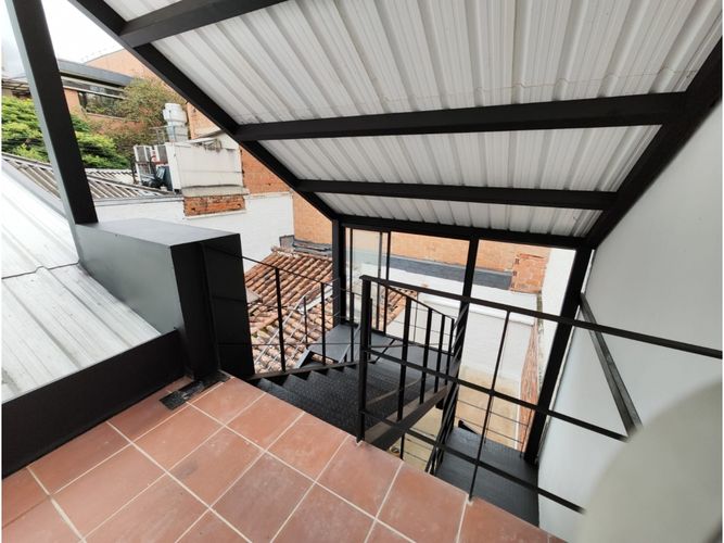 Local en arriendo en Laureles, Medellín, 266 m² · foto 10 de 11
