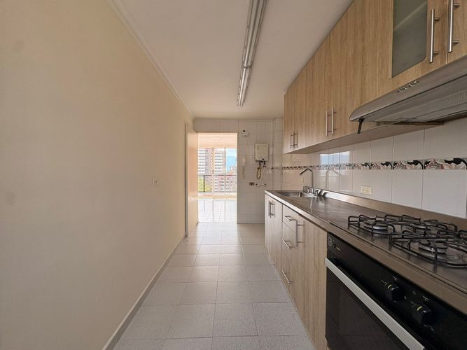 Apartamento en venta en El Poblado, Medellín · foto 4 de 14