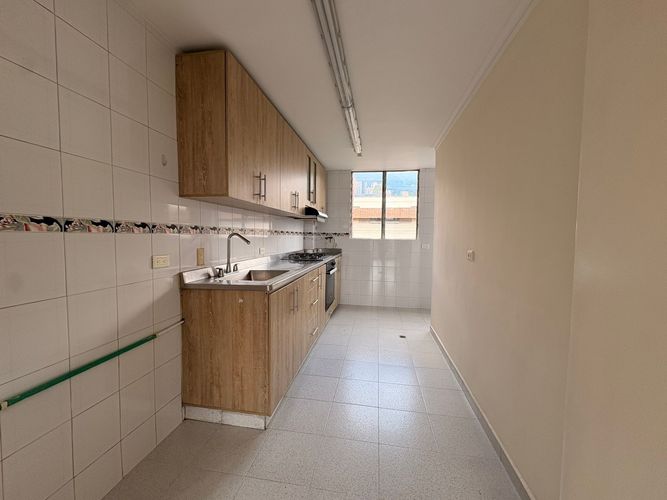 Apartamento en venta en El Poblado, Medellín · foto 5 de 14