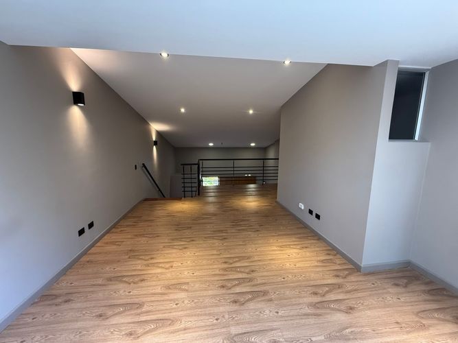 Oficina en arriendo en Loma Del Chocho, Envigado, 85 m² · foto 5 de 8