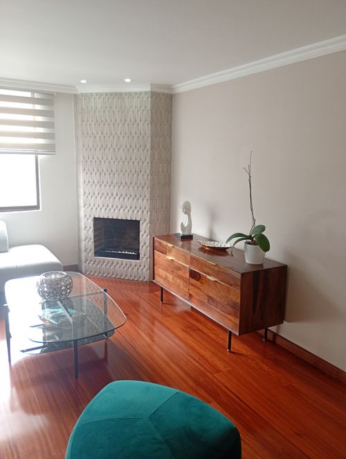 Apartamento de 3 alcobas en venta en Santa Barbara Central, Bogotá, 108 m² · foto 2 de 19