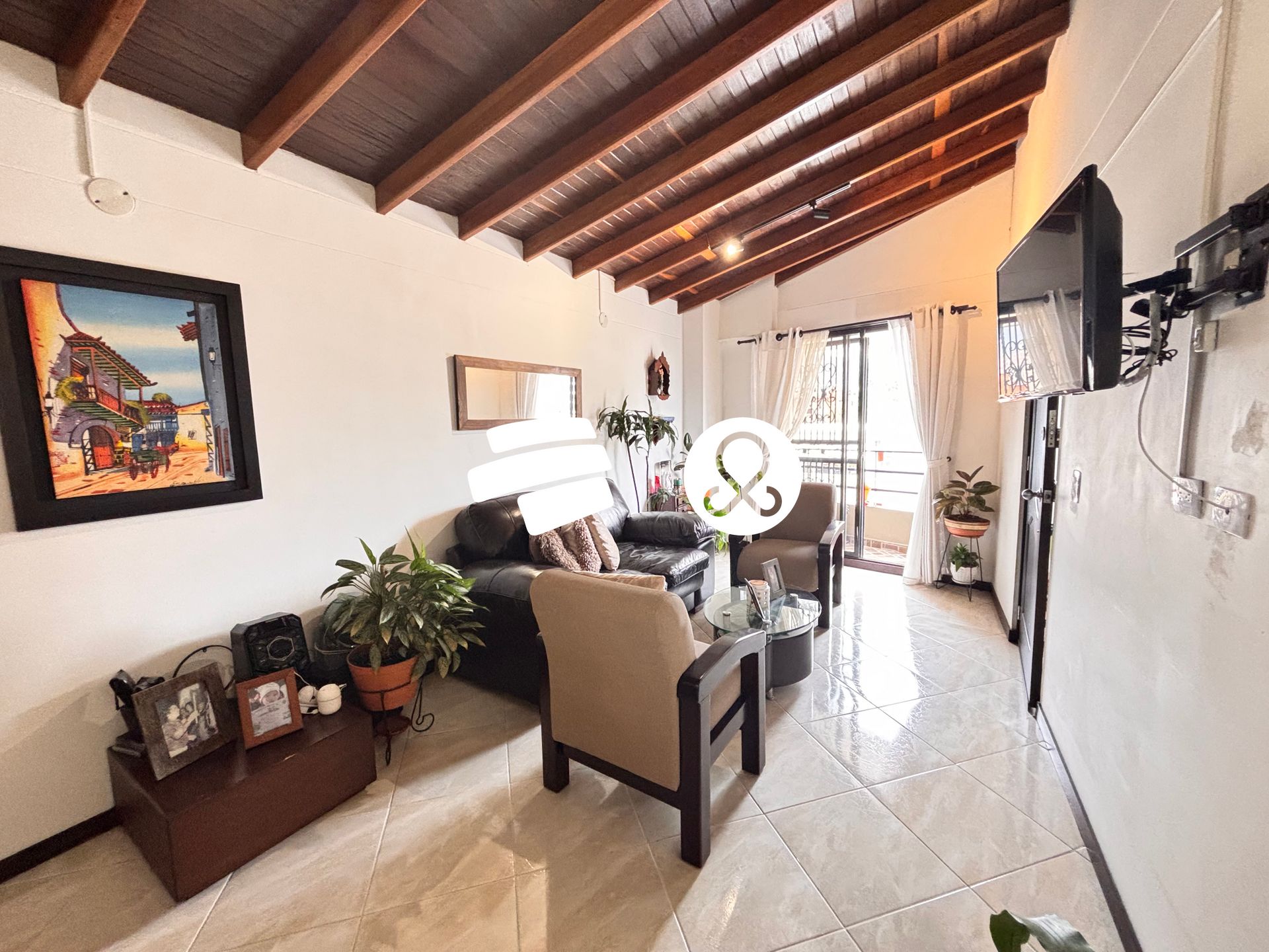 Apartamento en venta en Centro, Itagüí · foto 2 de 16