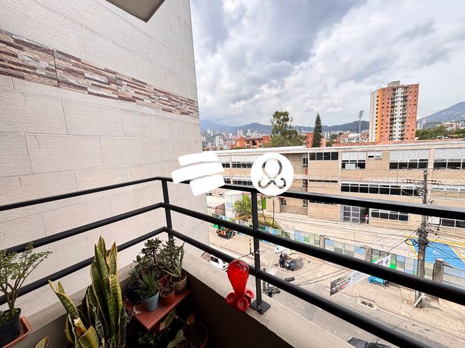Apartamento en venta en Centro, Itagüí · foto 4 de 16