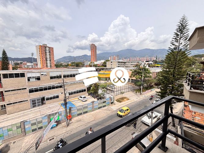 Apartamento en venta en Centro, Itagüí · foto 5 de 16
