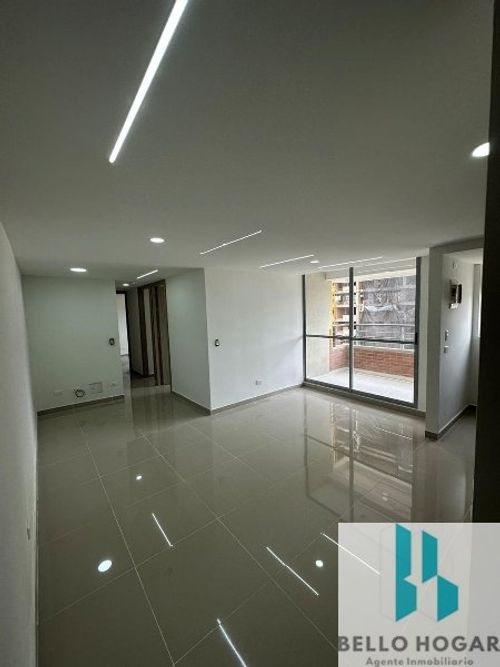 Apartamento de 3 alcobas en venta en San Jose Obrero, Bello, 61 m² · foto 2 de 22