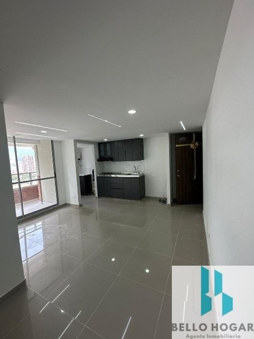 Apartamento de 3 alcobas en venta en San Jose Obrero, Bello, 61 m² · foto 4 de 22