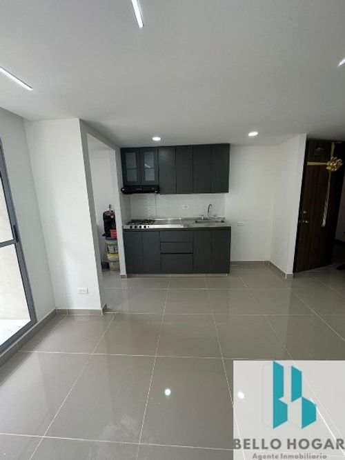 Apartamento de 3 alcobas en venta en San Jose Obrero, Bello, 61 m² · foto 5 de 22