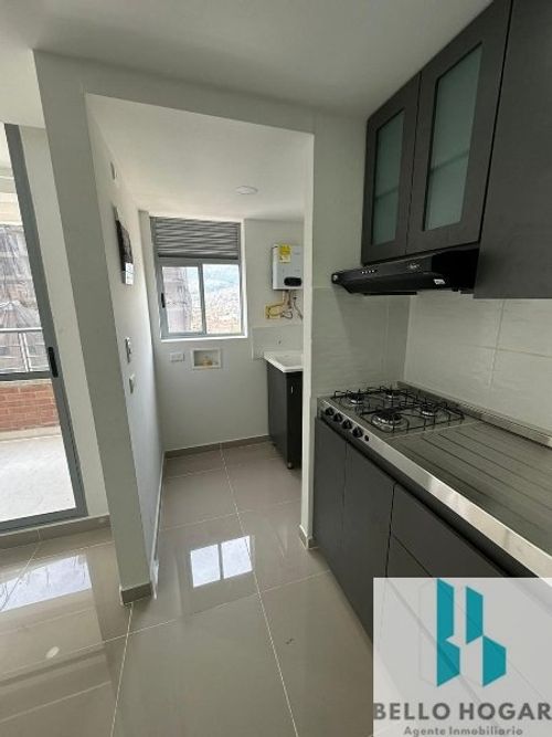 Apartamento de 3 alcobas en venta en San Jose Obrero, Bello, 61 m² · foto 7 de 22