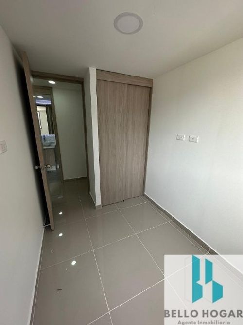 Apartamento de 3 alcobas en venta en San Jose Obrero, Bello, 61 m² · foto 10 de 22