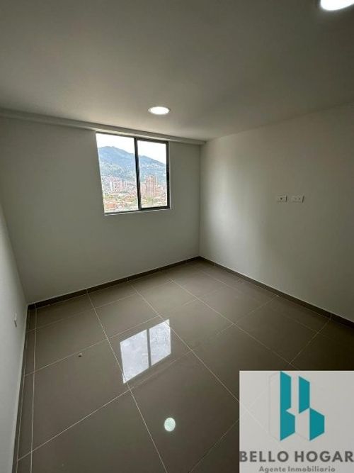Apartamento de 3 alcobas en venta en San Jose Obrero, Bello, 61 m² · foto 13 de 22