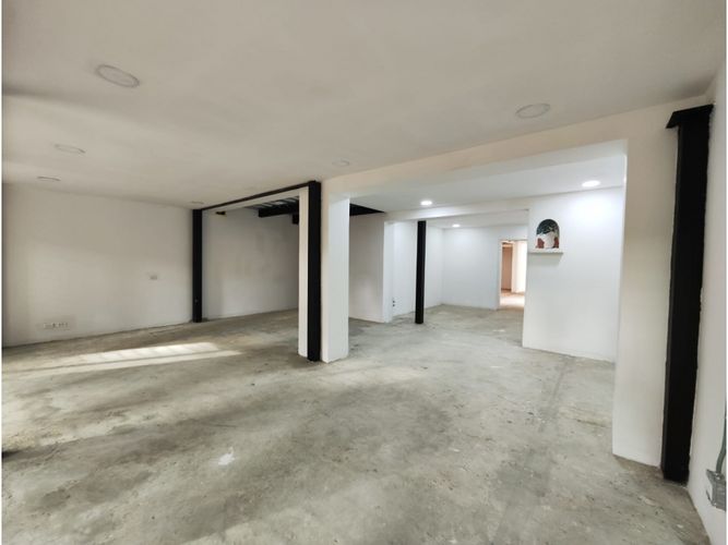 Local en arriendo en Laureles, Medellín, 427 m² · foto 13 de 22