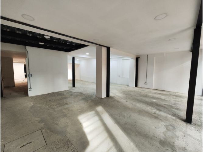 Local en arriendo en Laureles, Medellín, 427 m² · foto 14 de 22