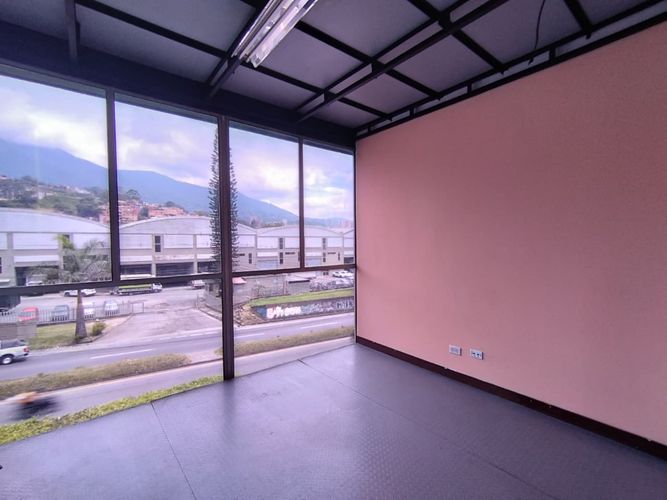 Bodega en arriendo en Monteazul, Sabaneta, 1180 m² · foto 8 de 9