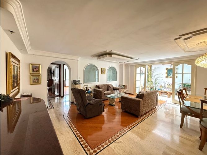 Apartamento de 3 alcobas en venta en Santa Bibiana, Bogotá, 214 m² · foto 3 de 18