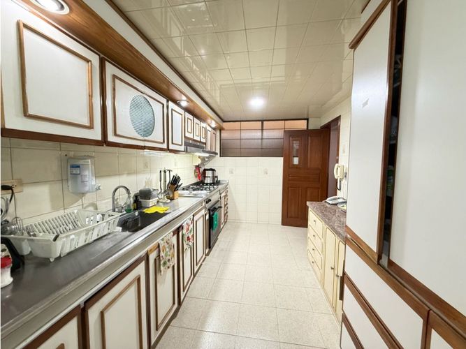Apartamento de 3 alcobas en venta en Santa Bibiana, Bogotá, 214 m² · foto 7 de 18