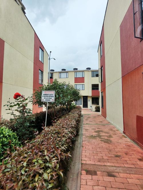Casa de 4 alcobas en venta en Santa Teresita, Funza, 73 m² · foto 12 de 24