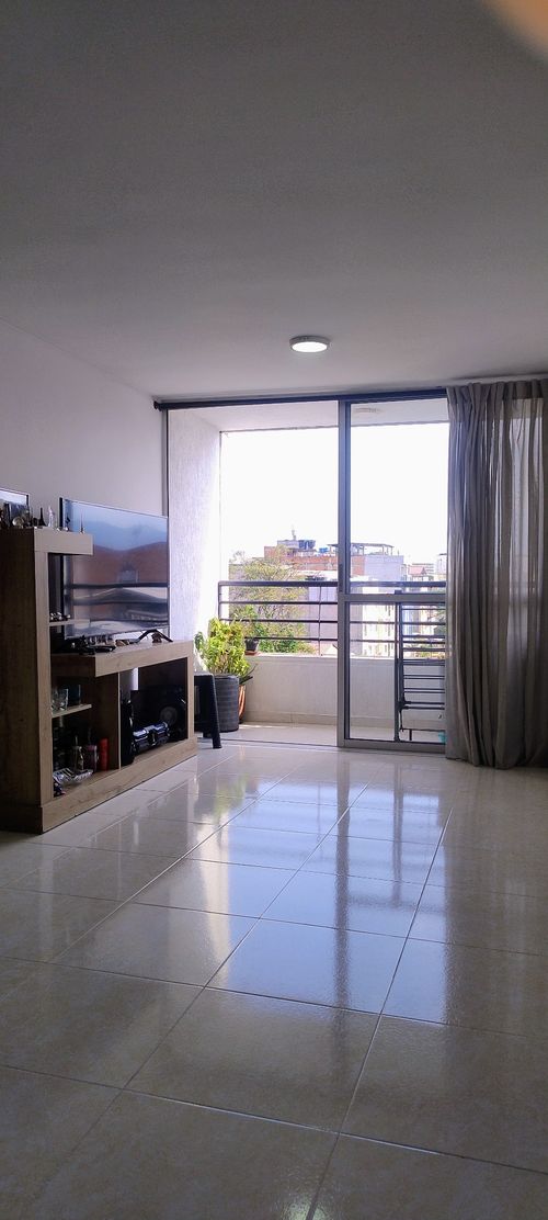 Apartamento de 3 alcobas en venta en Prados Del Norte, Cali, 58 m² · foto 2 de 17