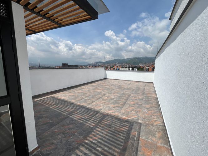 Apartamento de 5 alcobas en venta en Laureles, Medellín, 330 m² · foto 16 de 19