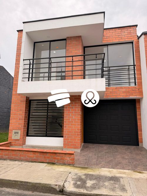 Casa de 3 alcobas en venta en San Nicolas, La Ceja, 90 m² · foto 2 de 19