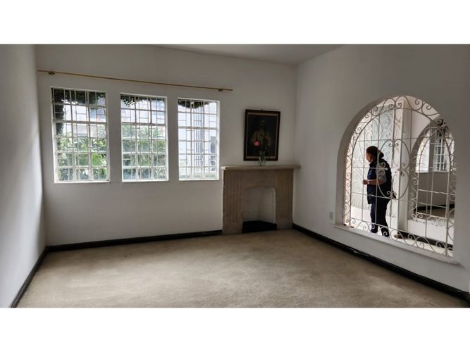 Casa de 6 alcobas en venta en Teusaquillo, Bogotá, 650 m² · foto 2 de 24