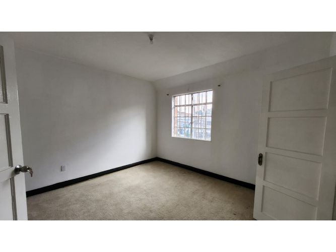 Casa de 6 alcobas en venta en Teusaquillo, Bogotá, 650 m² · foto 12 de 24