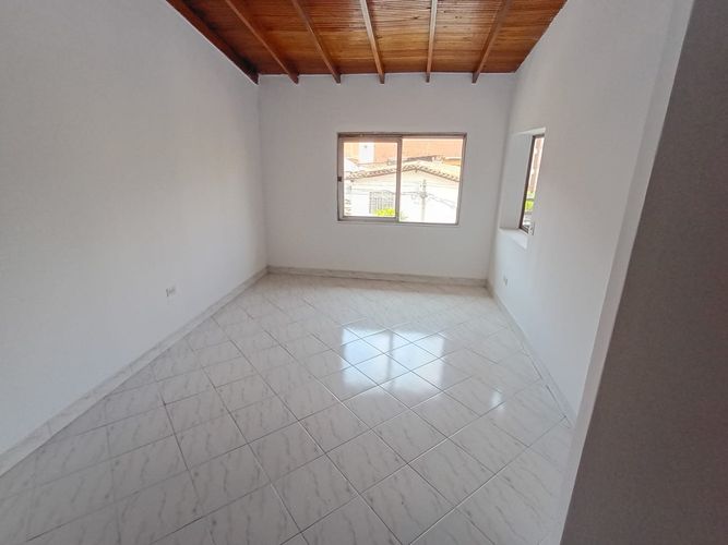 Casa de 4 alcobas en venta en Laureles, Medellín, 237 m² · foto 13 de 16