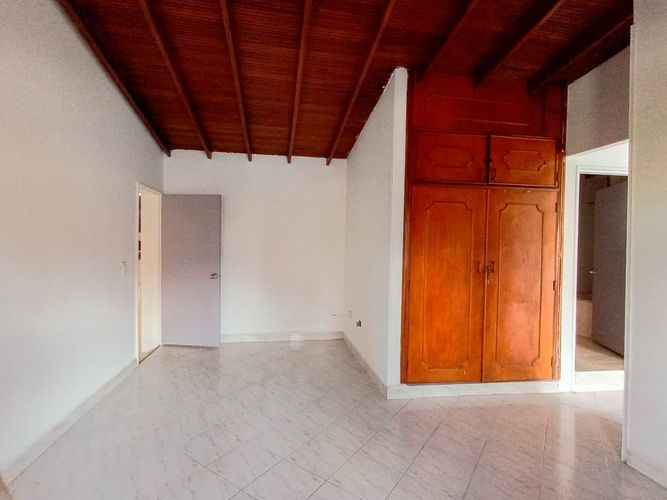 Casa de 4 alcobas en venta en Laureles, Medellín, 237 m² · foto 11 de 16