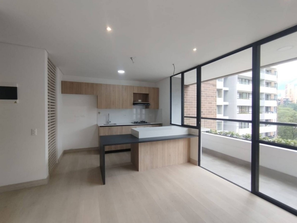 Apartamento en arriendo en El Poblado, Medellín · foto 5 de 16