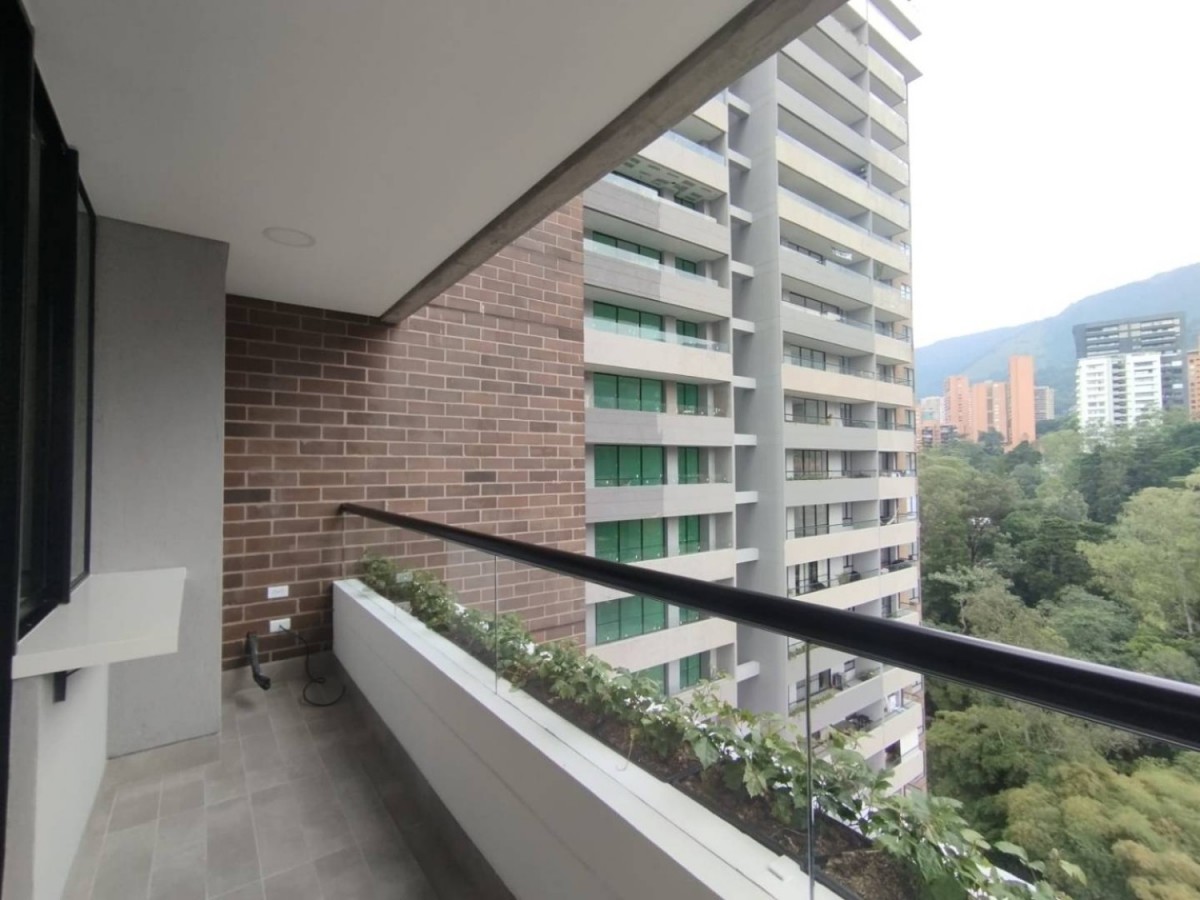 Apartamento en arriendo en El Poblado, Medellín · foto 7 de 16