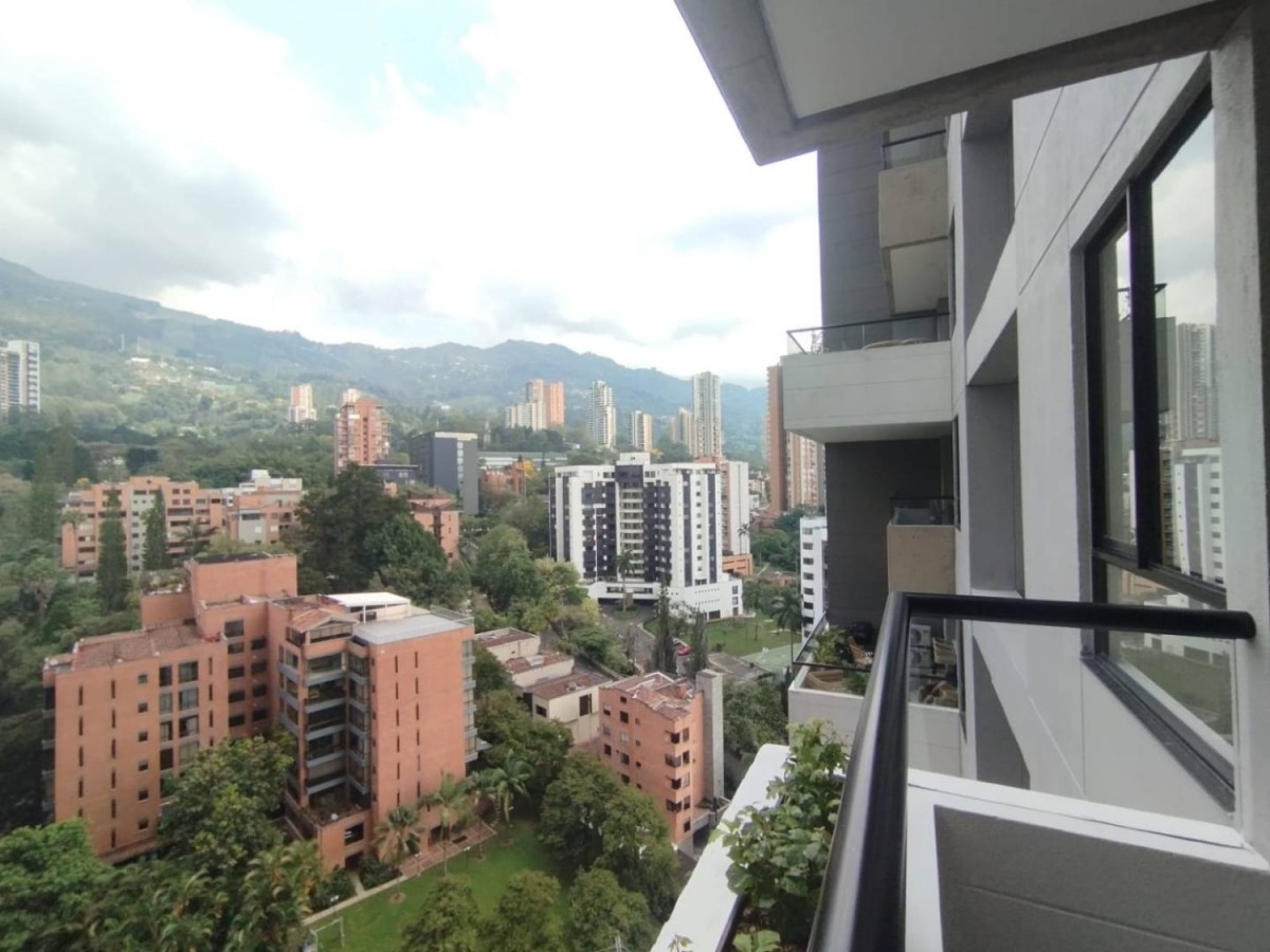 Apartamento en arriendo en El Poblado, Medellín · foto 10 de 16