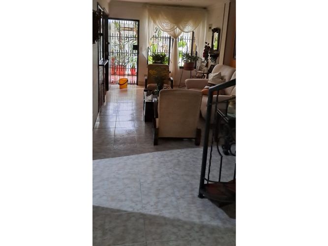 Casa de 4 alcobas en venta en Conjunto Residencial Terra Centro, Cali, 180 m² · foto 2 de 24