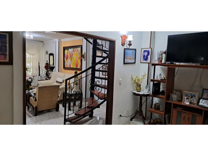 Casa de 4 alcobas en venta en Conjunto Residencial Terra Centro, Cali, 180 m² · foto 9 de 24