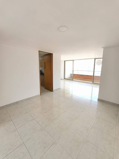 Apartamento en arriendo en La Frontera, Envigado · foto 6 de 24