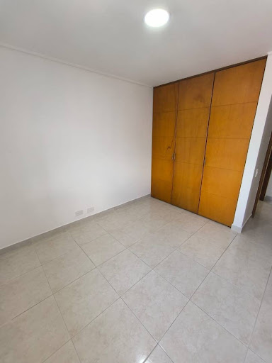 Apartamento en arriendo en La Frontera, Envigado · foto 7 de 24