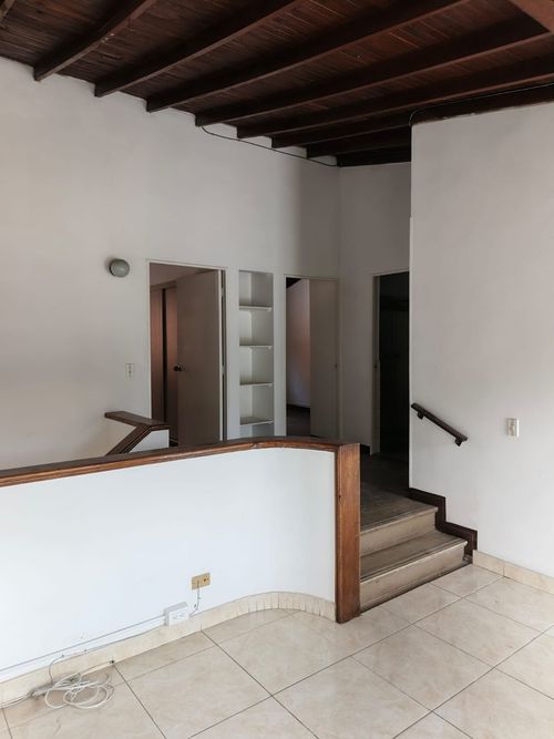 Casa de 3 alcobas en venta en Santa Mónica, Medellín, 165 m² · foto 3 de 24