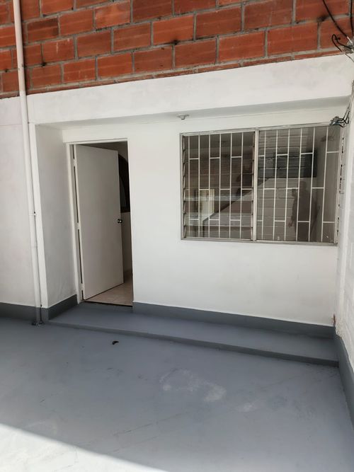Casa de 3 alcobas en venta en Santa Mónica, Medellín, 165 m² · foto 4 de 24