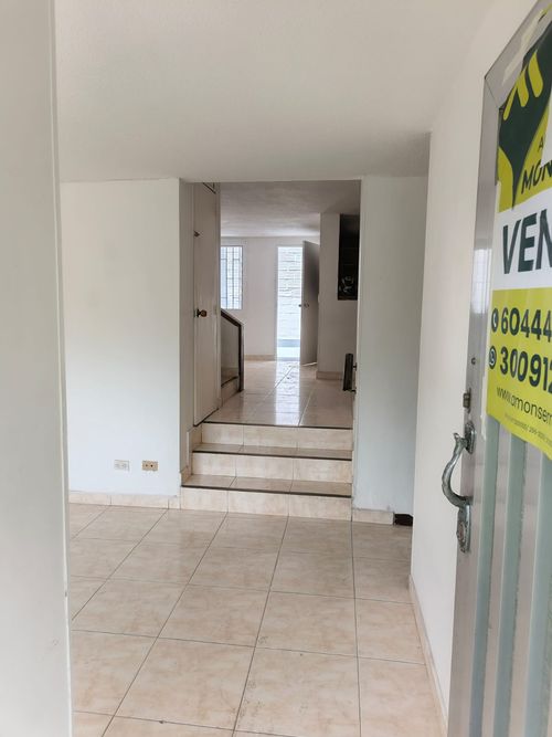 Casa de 3 alcobas en venta en Santa Mónica, Medellín, 165 m² · foto 8 de 24