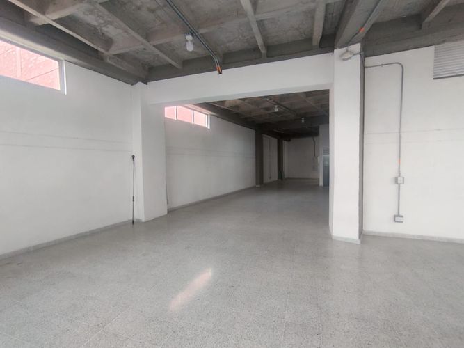 Bodega en arriendo en Belén, Medellín, 180 m² · foto 7 de 20