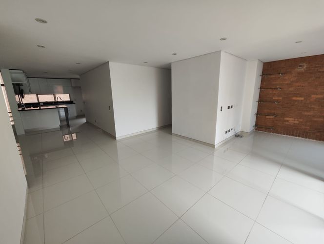 Apartamento de 3 alcobas en arriendo en Las Lomas, Medellín, 140 m² · foto 3 de 20