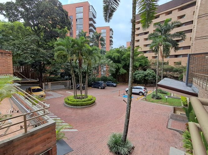 Apartamento de 3 alcobas en arriendo en Las Lomas, Medellín, 140 m² · foto 4 de 20